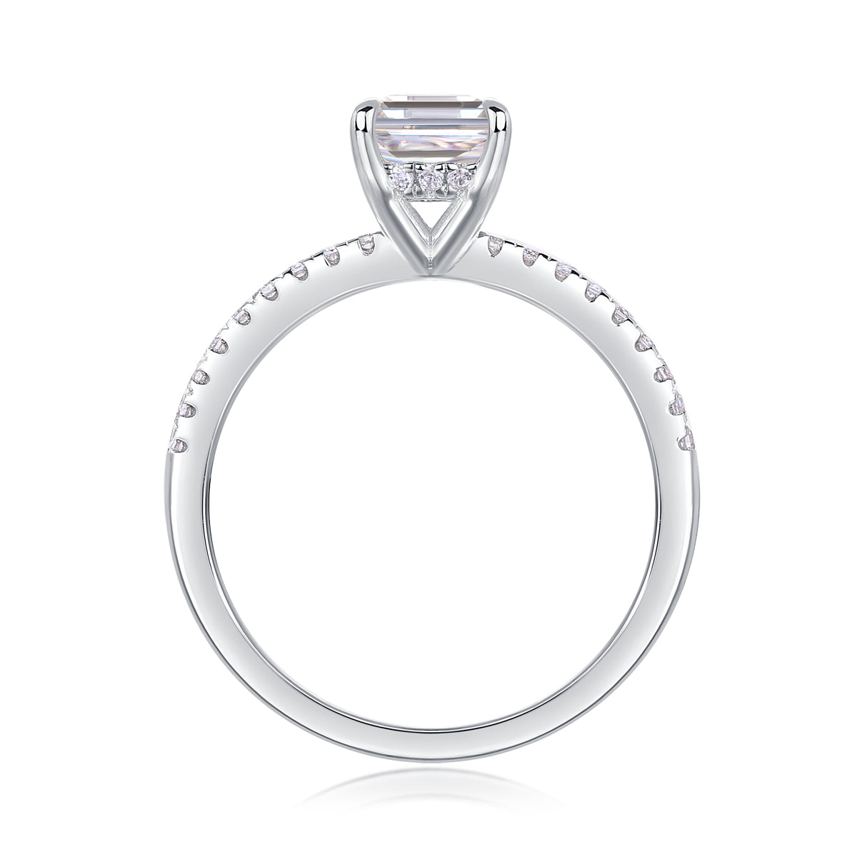 Alva Pavé Ring worn